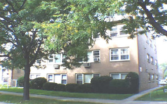 2722-2724 W Berwyn Ave Apartments