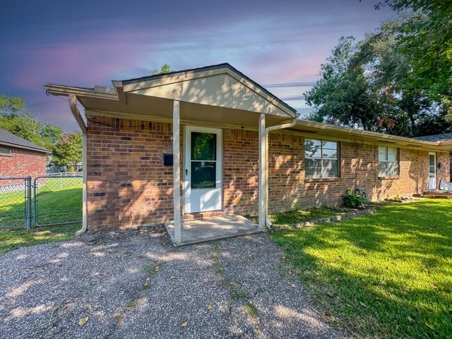 4111 Victoria Ave, Unit 4111 in Dickinson, TX - Foto de edificio - Building Photo