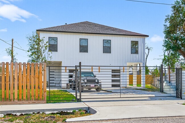 5304 Lynnfield St in Houston, TX - Building Photo - Building Photo