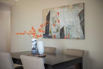 Crescent Centre Apartments & Townhomes in Louisville, KY - Building Photo - Building Photo