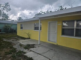 3022 Guava St in Ft. Myers, FL - Building Photo