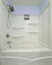 8148 Murray Hill Dr in Fort Washington, MD - Building Photo - Building Photo