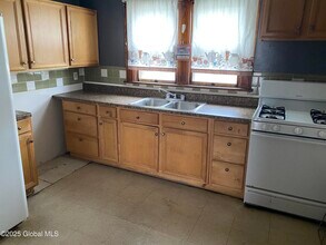 1320 8th Ave in Schenectady, NY - Building Photo - Building Photo