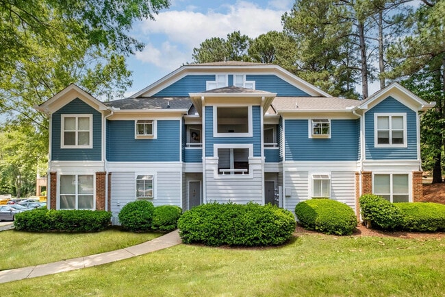 Crestline Cary in Cary, NC - Foto de edificio - Building Photo