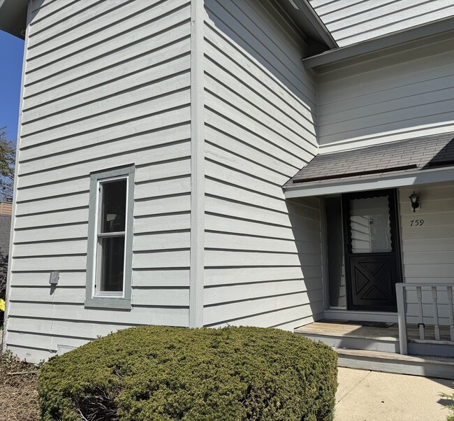 759 Drury Ct in Gurnee, IL - Building Photo - Building Photo