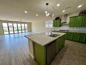962 Whitworth Ave in Las Vegas, NV - Building Photo - Building Photo