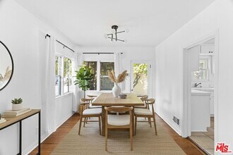 6289 Commodore Sloat Dr in Los Angeles, CA - Building Photo - Building Photo