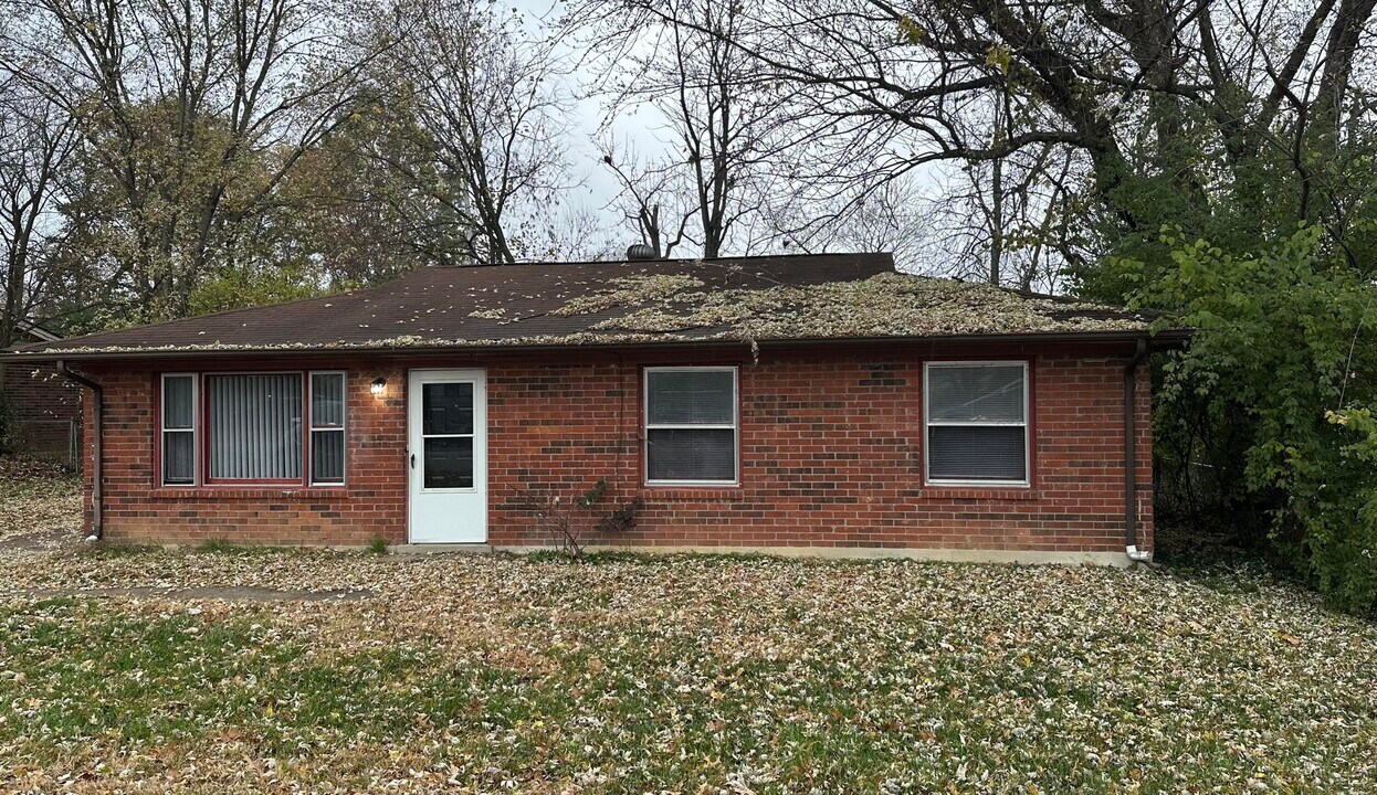 3309 Kenesaw Dr in Lexington, KY - Building Photo