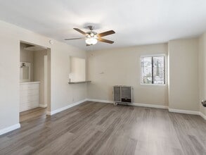 119 Orange Ave in Long Beach, CA - Building Photo - Building Photo