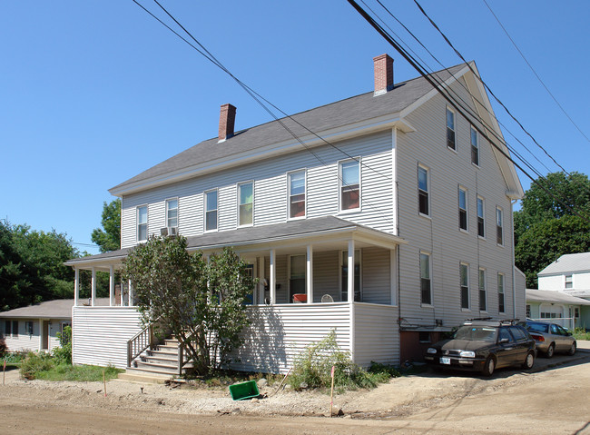 104-106 Henry Law Ave in Dover, NH - Building Photo - Building Photo