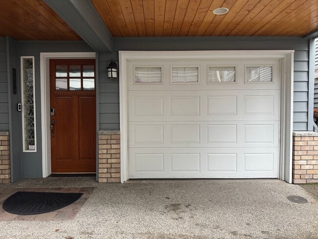 property at 1131 10th Ave E