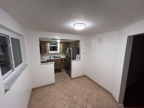 1425 Willoughby St in Pittsburgh, PA - Foto de edificio - Building Photo