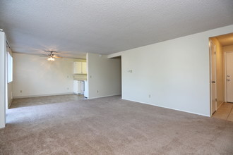 The Courtyard Apartment Homes in Mukilteo, WA - Building Photo - Interior Photo