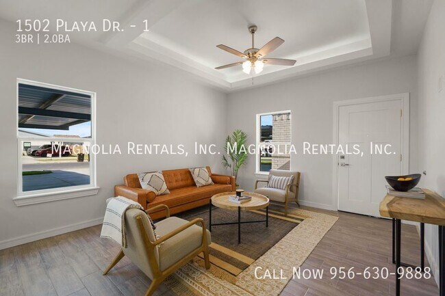 1502 Playa Dr, Unit 1 in Weslaco, TX - Foto de edificio - Building Photo