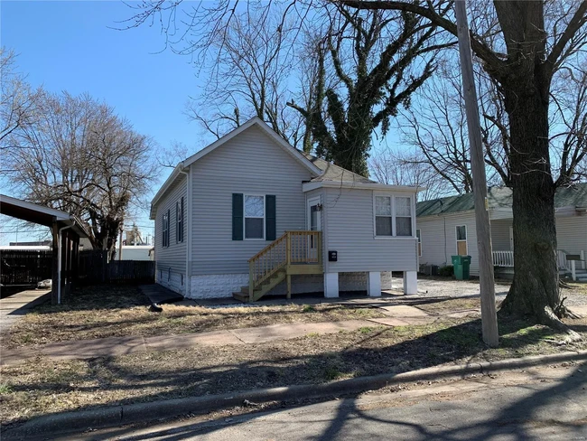 1610 Maple St. in Granite City, IL - Building Photo - Building Photo