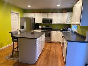 5 Georgetown Dr in Nashua, NH - Building Photo - Building Photo