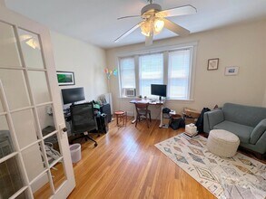 27 Ellery St, Unit 3 in Cambridge, MA - Building Photo - Building Photo