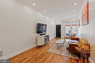 427 S Eden St in Baltimore, MD - Building Photo - Building Photo