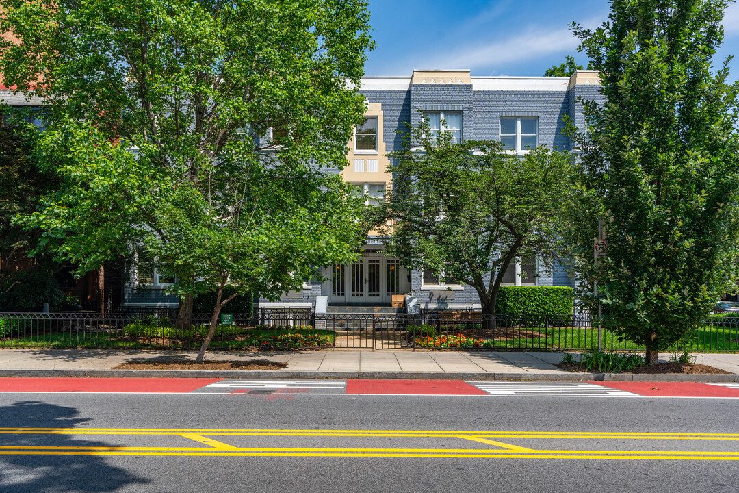 1901 16th St NW in Washington, DC - Building Photo