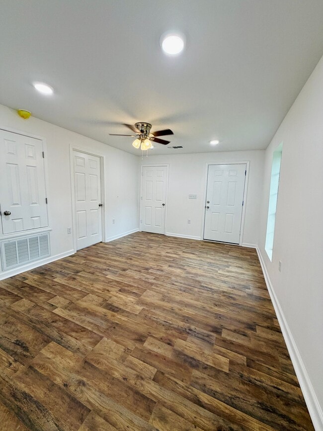 1712 Plant St in Texarkana, TX - Building Photo - Building Photo