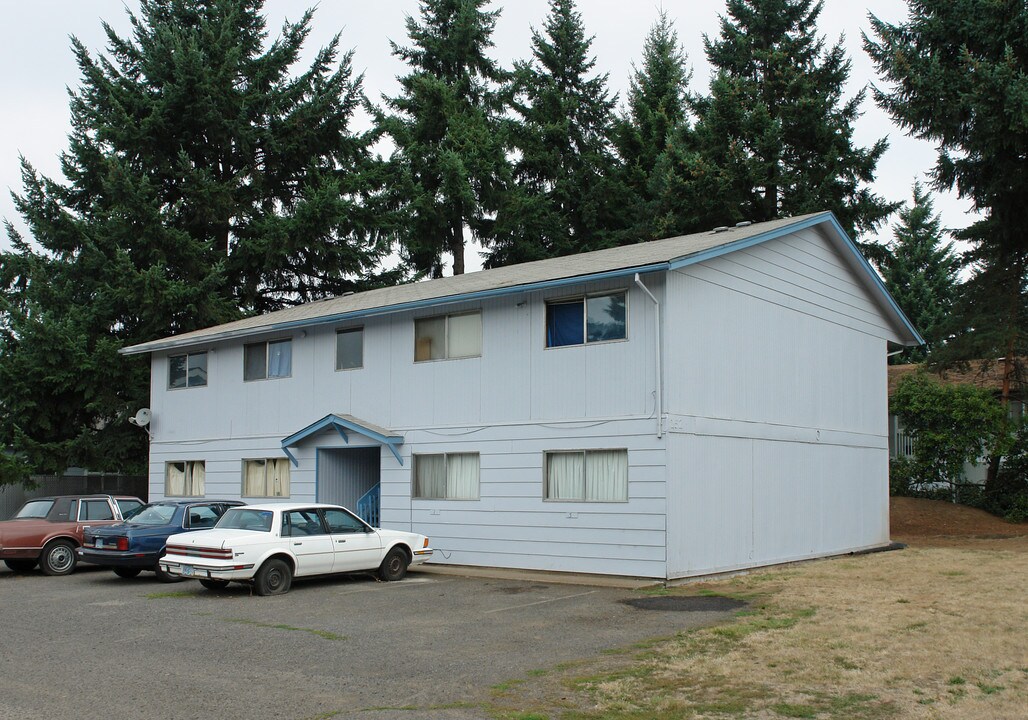 152 S 53rd St in Springfield, OR - Foto de edificio