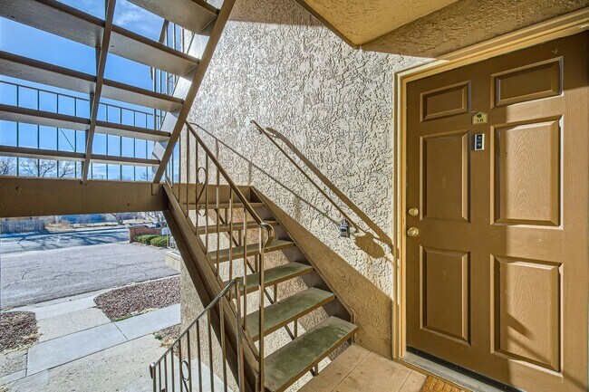 3020 E Bijou St in Colorado Springs, CO - Building Photo - Building Photo