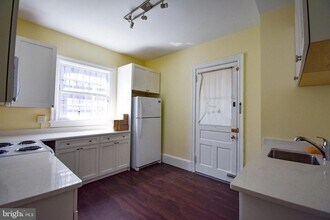2216 Wisconsin Ave NW in Washington, DC - Building Photo - Building Photo