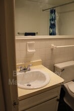 5091 Sanlin Dr in Carnot-Moon, PA - Building Photo - Building Photo