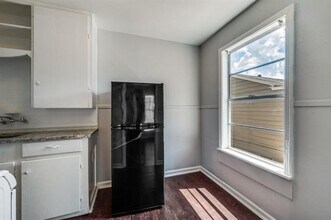 2725 Toronto St in Fort Worth, TX - Building Photo - Building Photo
