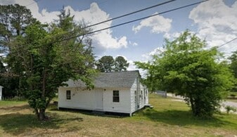 100 Prevatte St in Lumberton, NC - Building Photo