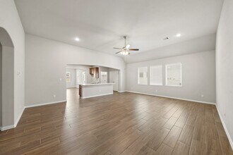 6010 Kolle Dr in Rosenberg, TX - Building Photo - Building Photo