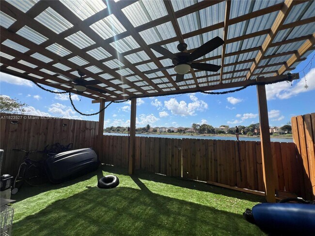 1178 SE 23rd Ave in Homestead, FL - Building Photo - Building Photo