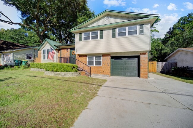 1024 Juniper Ave in Niceville, FL - Building Photo - Building Photo