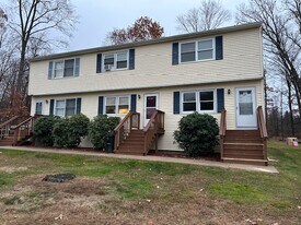 43 Caesar Dr in Bristol, CT - Building Photo