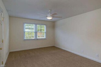 380 Hanover Arms Ct in Winston-Salem, NC - Building Photo - Building Photo