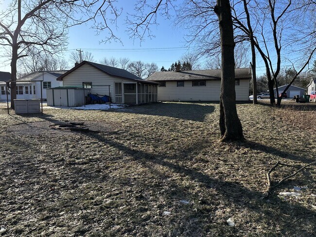 136 Elmwood Ln in Nekoosa, WI - Building Photo - Building Photo