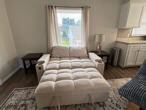 616 S Paris St in Catlin, IL - Foto de edificio - Building Photo