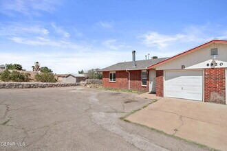 8920 Leo St in El Paso, TX - Building Photo - Building Photo