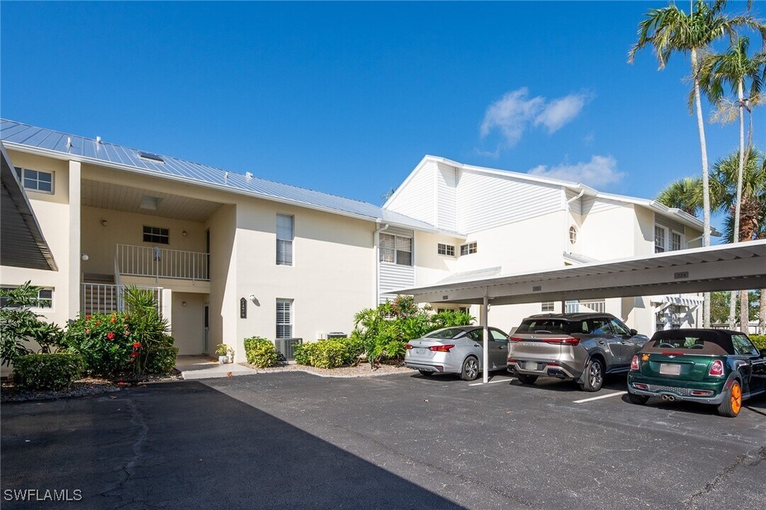 14979 Rivers Edge Ct in Ft. Myers, FL - Building Photo