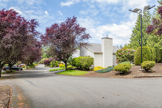 Lake Meridian Village in Kent, WA - Building Photo - Building Photo