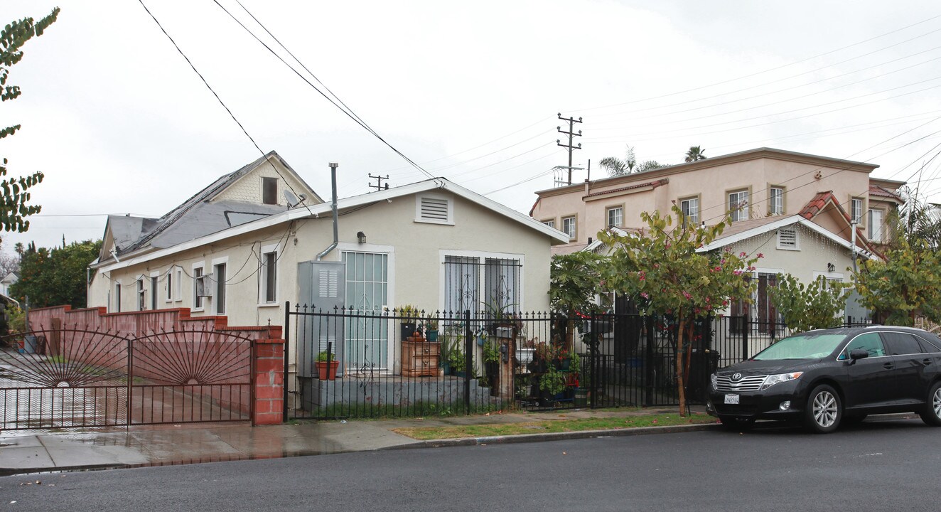 459-463 1/2 E 29th St in Los Angeles, CA - Foto de edificio