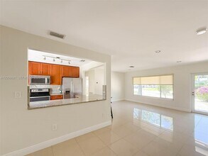 321 NE 29th St in Boca Raton, FL - Building Photo - Building Photo