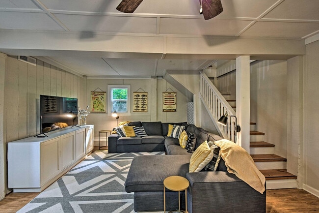 334 Dogwood Ln