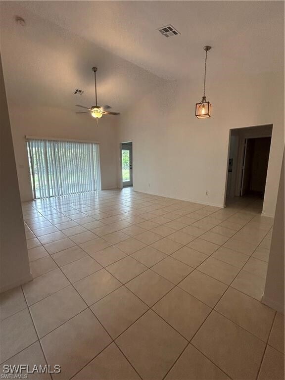 26992 Spanish Gardens Dr in Bonita Springs, FL - Building Photo - Building Photo