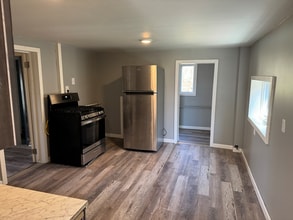 211 Winfield St in Corning, NY - Building Photo - Building Photo