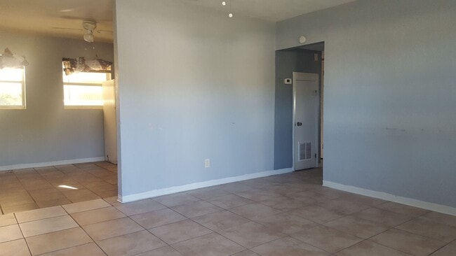 724 Berkshire Rd in Daytona Beach, FL - Building Photo - Building Photo