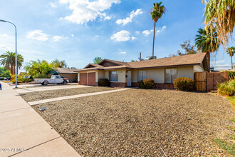 1348 E Broadmor Dr in Tempe, AZ - Building Photo - Building Photo