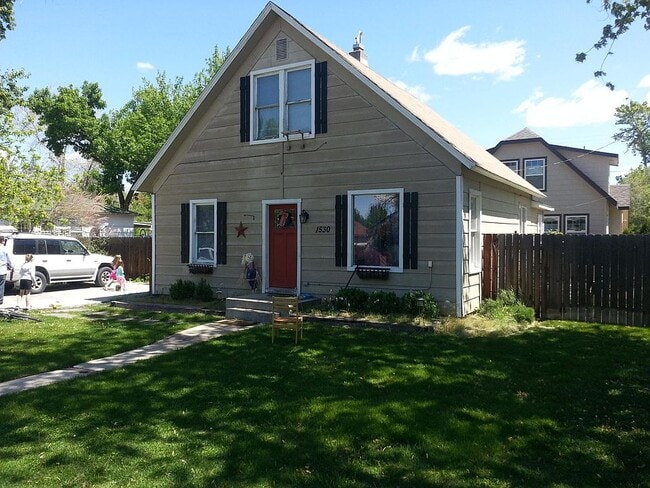 property at 1530 S Vermont Ave