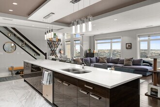 5151-5151 Windermere Blvd S W in Edmonton, AB - Building Photo - Building Photo