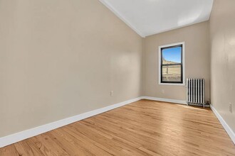 8 Cook St in Brooklyn, NY - Building Photo - Building Photo